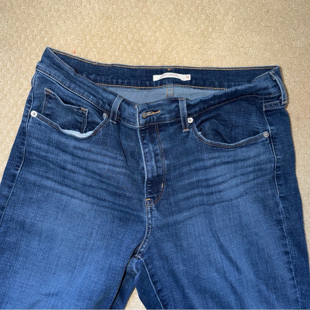 Levi's Women's Dark Blue Straight Leg Jeans “Classic Straight Size 12” - Picture 4 of 6